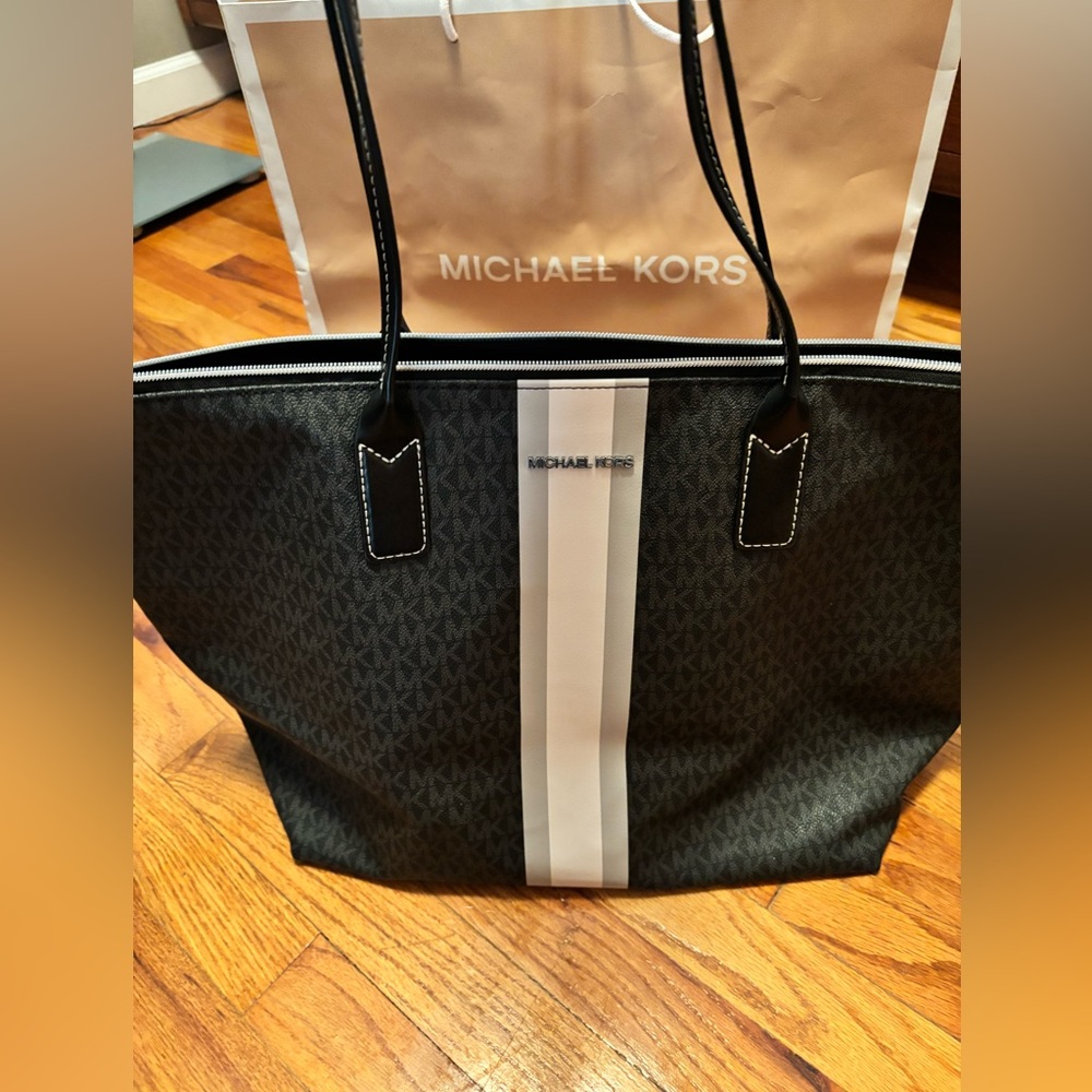 Michael Kors large tote 👜